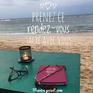 bougie cahier face a la mer